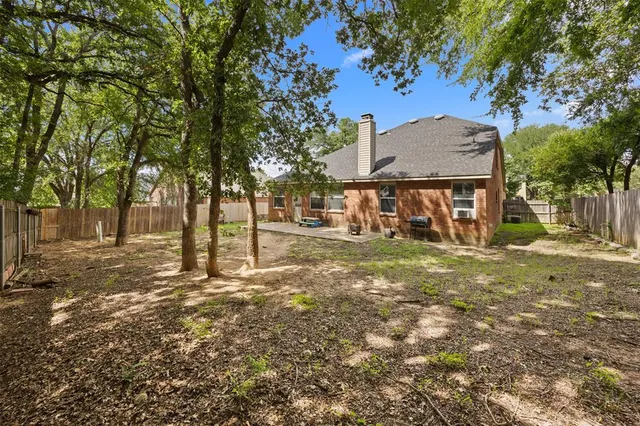$270,000 | 708 Hummingbird Trail, Crowley, TX 76036