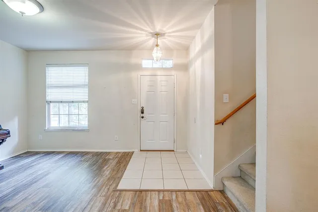 $270,000 | 708 Hummingbird Trail, Crowley, TX 76036