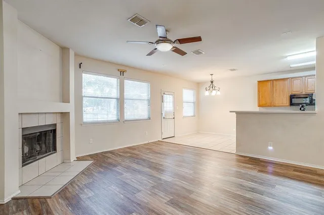 $270,000 | 708 Hummingbird Trail, Crowley, TX 76036