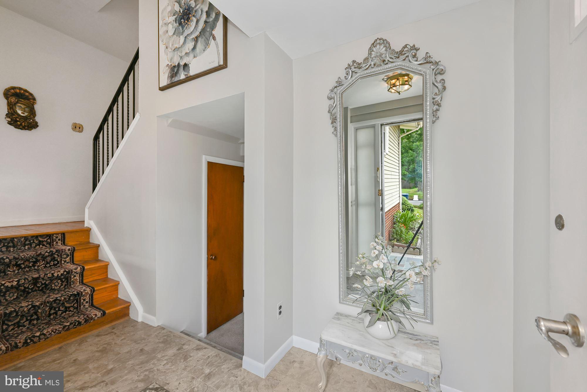 207 Avon Road Cherry Hill, NJ 08034 - Photo 4 of 35