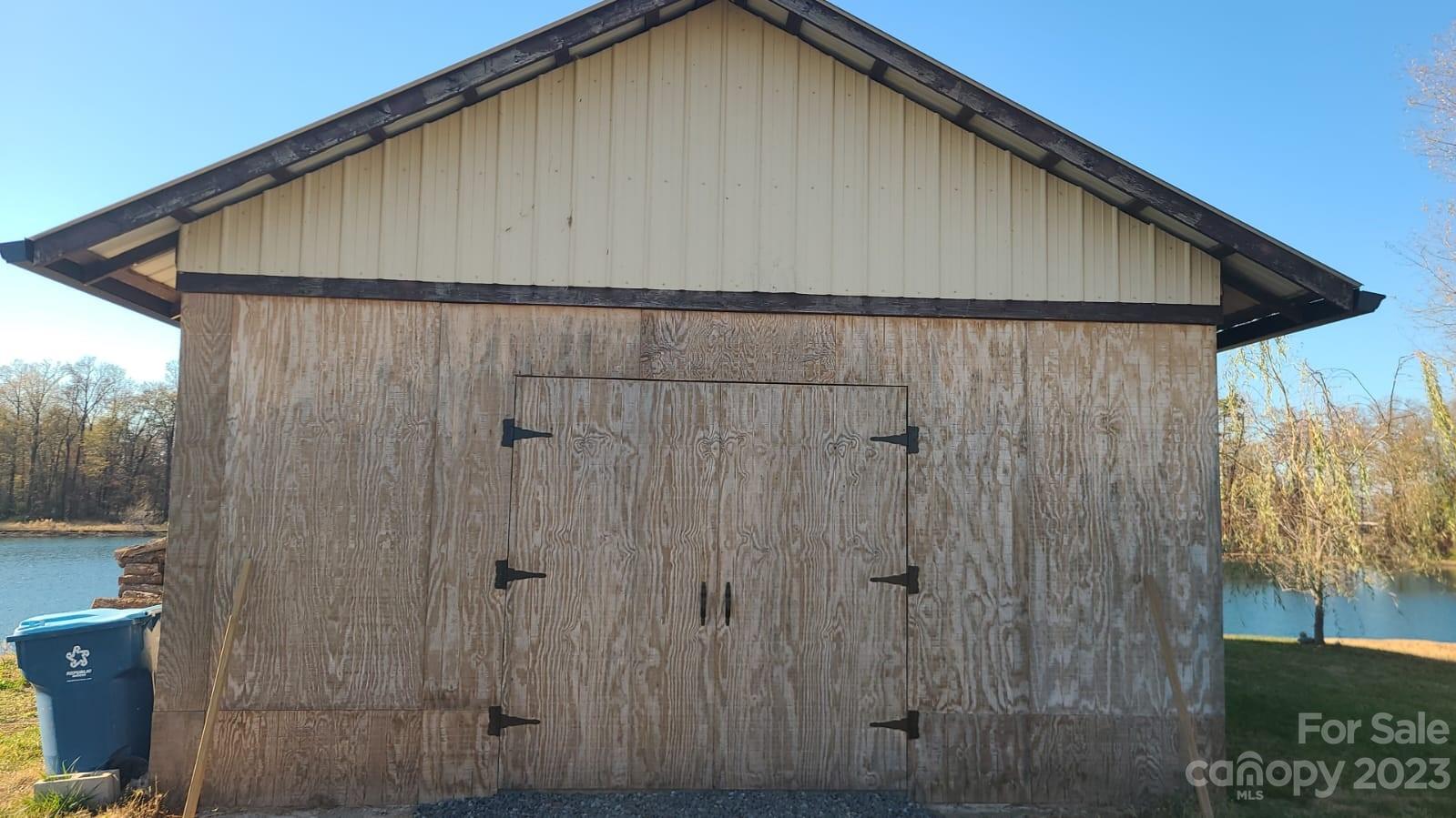 6701 Sugar And Wine Road Monroe, NC 28110 - Photo 3 of 6 a backyard of a house