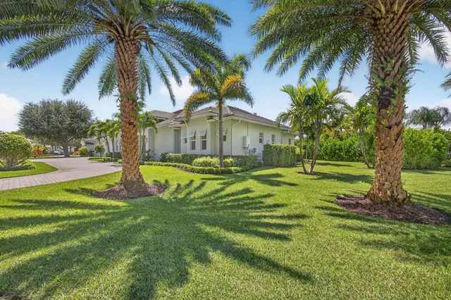 $2,750,000 | 7748 Southeast Manhasset Place, Hobe Sound, FL 33455