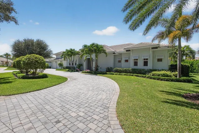 $2,750,000 | 7748 Southeast Manhasset Place, Hobe Sound, FL 33455