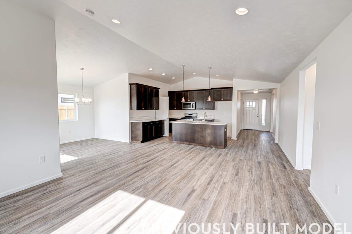 18727 East Riverside Avenue Spokane Valley, WA 99016 - Photo 4 of 5 Gallery Image 4