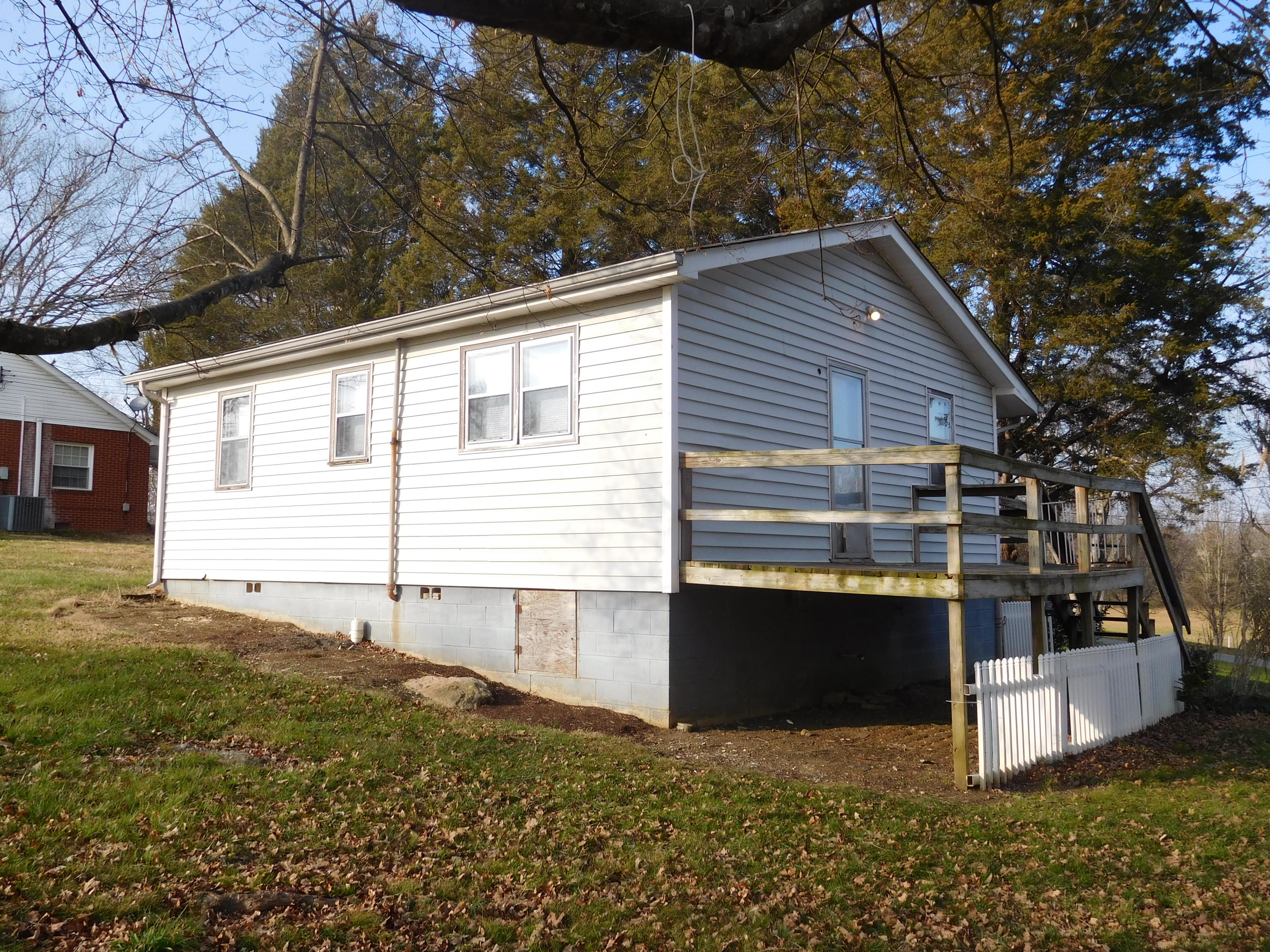 9208 Wyrick Road Corryton, TN 37721 - Photo 6 of 19 DSCN1354