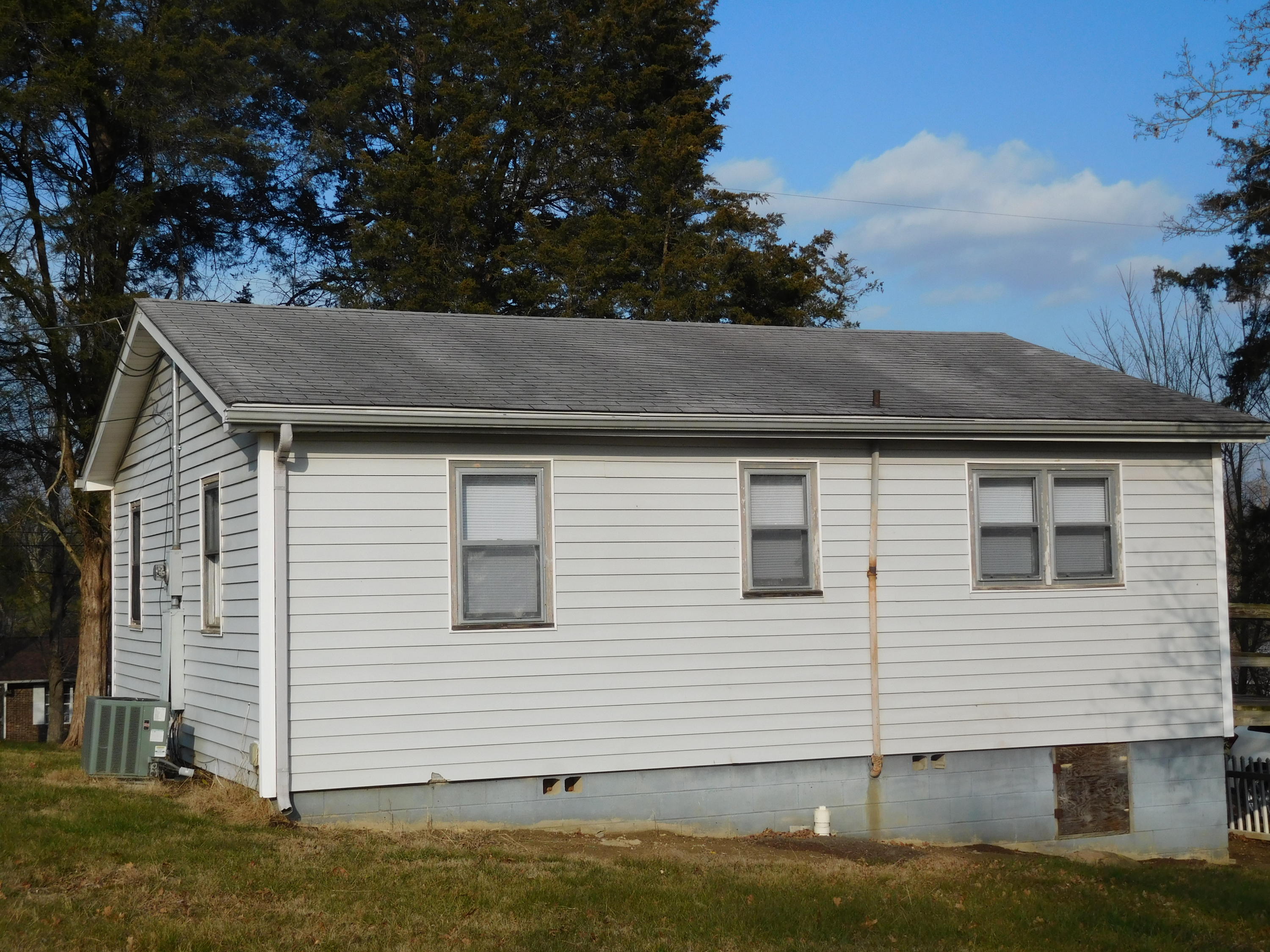9208 Wyrick Road Corryton, TN 37721 - Photo 7 of 19 DSCN1355