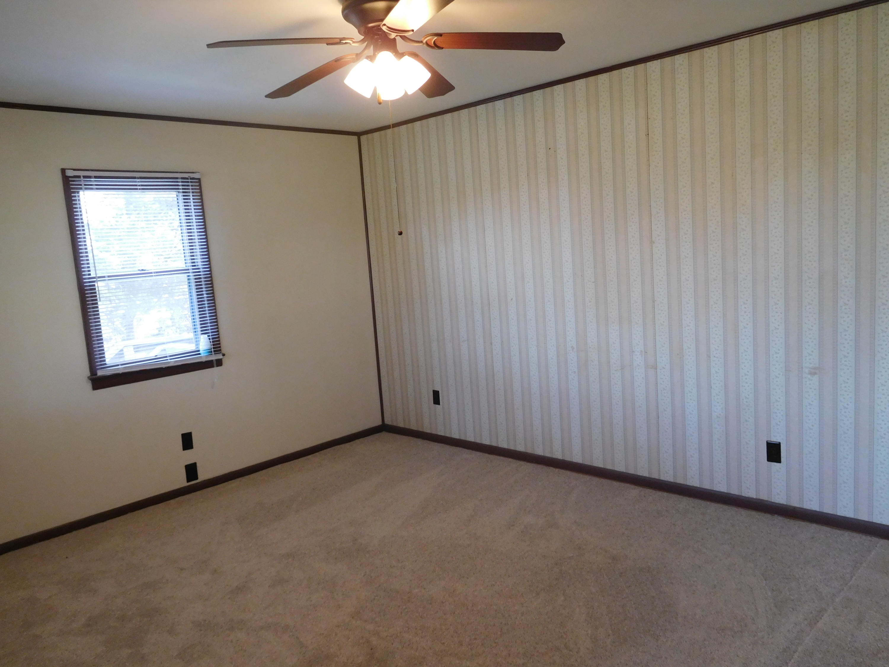 9208 Wyrick Road Corryton, TN 37721 - Photo 9 of 19 DSCN1357