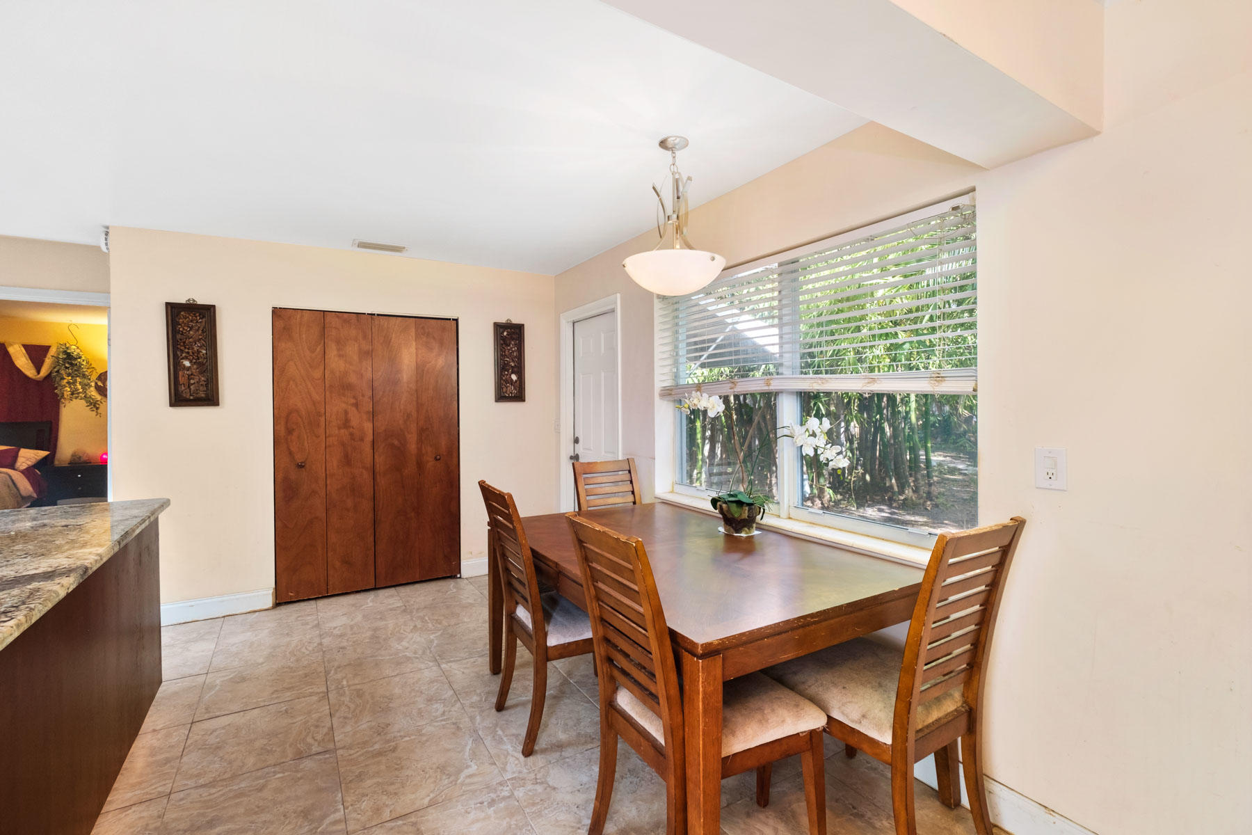 5274 Cleveland Road Delray Beach, FL 33484 - Photo 15 of 39 5274-Cleveland-Rd-Delray-Beach-Interior-