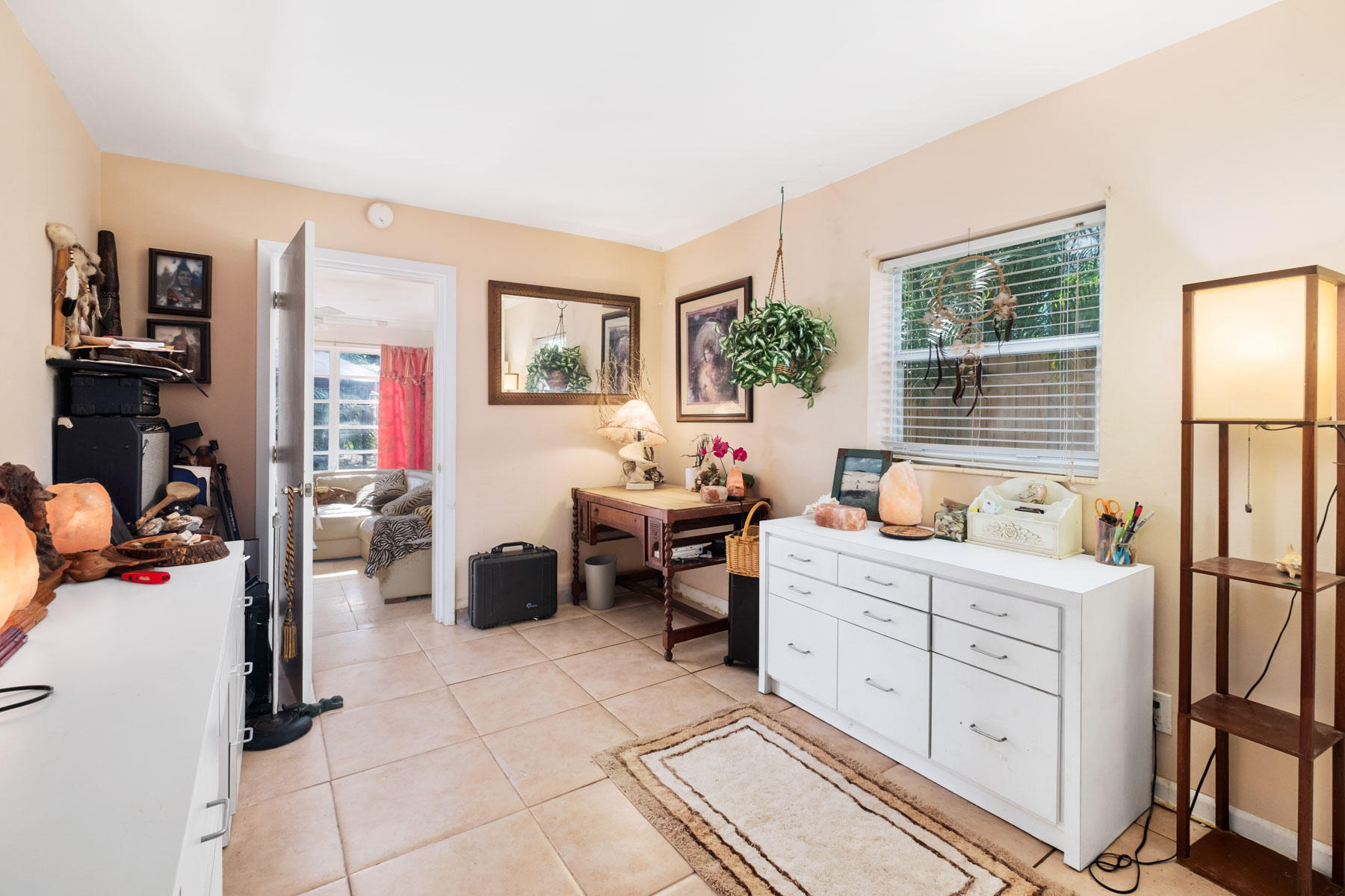 5274 Cleveland Road Delray Beach, FL 33484 - Photo 20 of 39 5274-Cleveland-Rd-Delray-Beach-Interior-