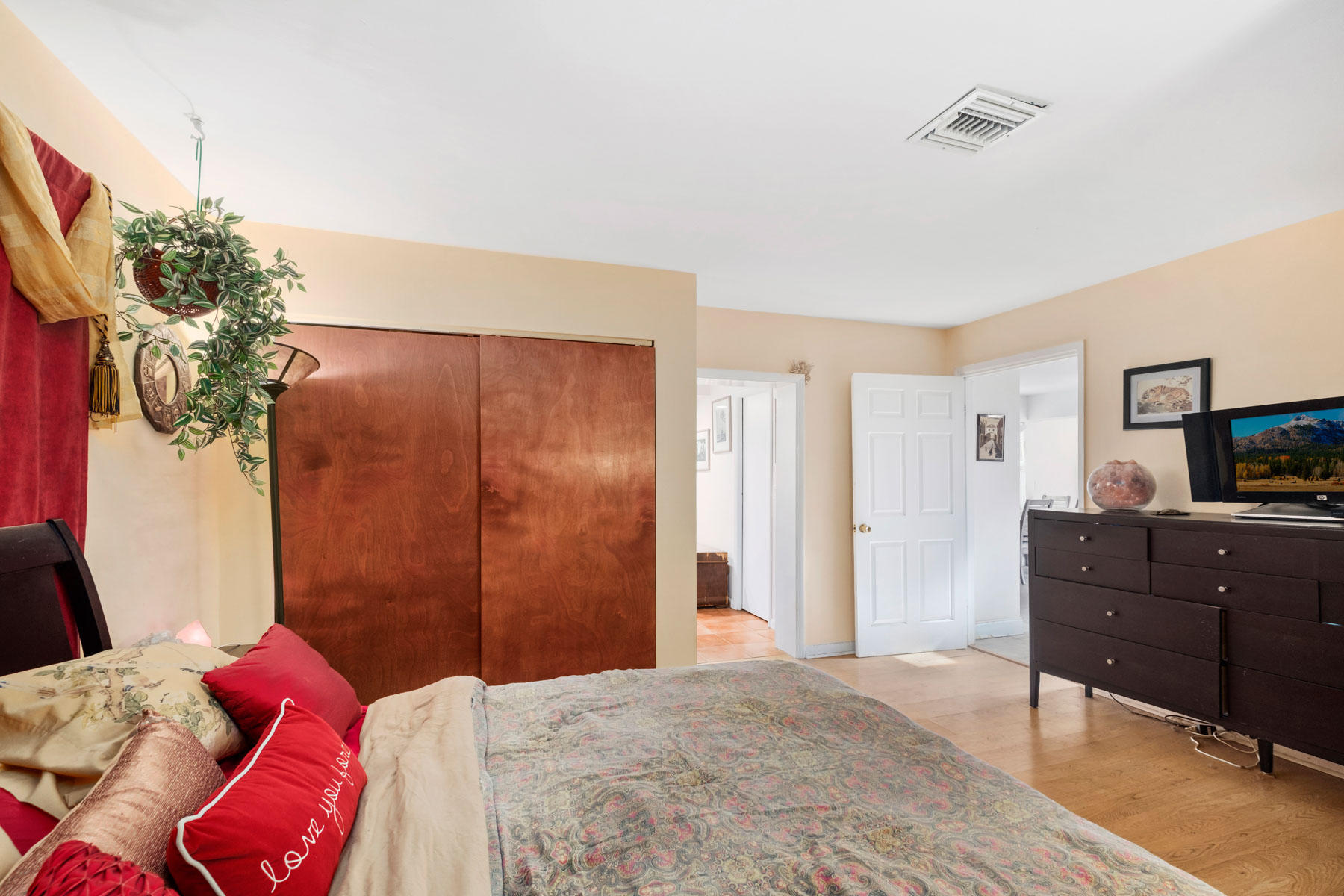 5274 Cleveland Road Delray Beach, FL 33484 - Photo 24 of 39 5274-Cleveland-Rd-Delray-Beach-Interior-