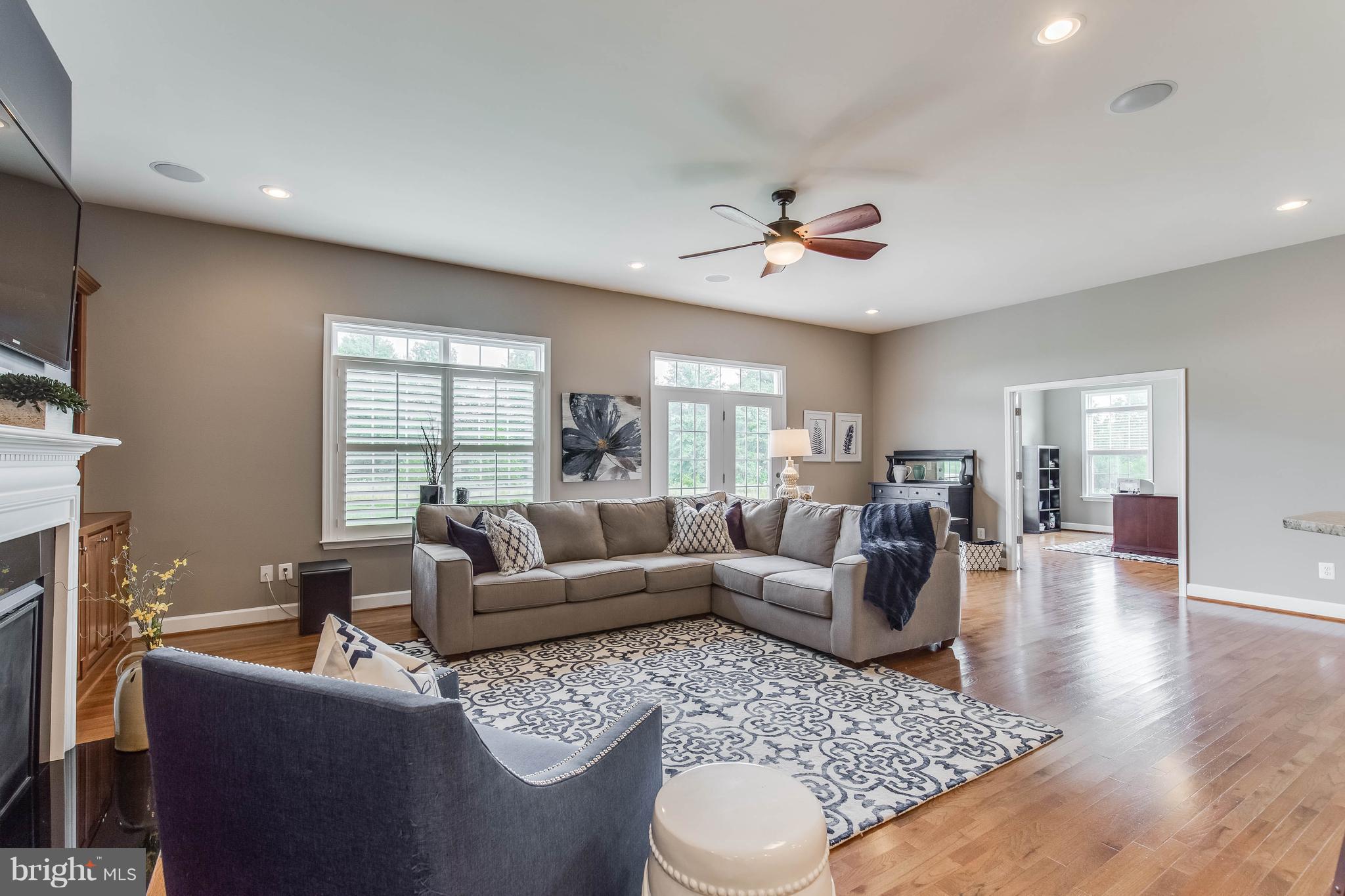 41848 Rawnsley Drive Ashburn, VA 20148 - Photo 10 of 30 Open, Bright and Inviting Family Room