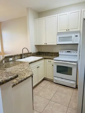 $2,900 | 4390 Berkshire Wharf Drive, Lake Worth, FL 33461