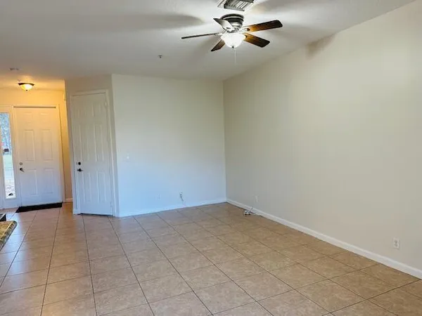 $2,900 | 4390 Berkshire Wharf Drive, Lake Worth, FL 33461