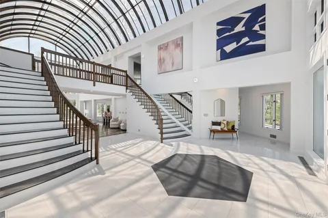 a view of entryway