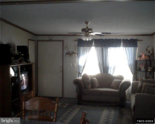 60 Kelly Road New Oxford, PA 17350 - Photo 4 of 6 Gallery Image 4