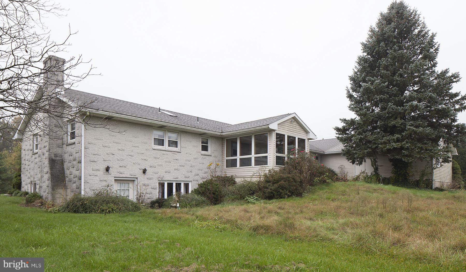 267 South Faith Road Grantville, PA 17028 - Photo 4 of 49 Gallery Image 4