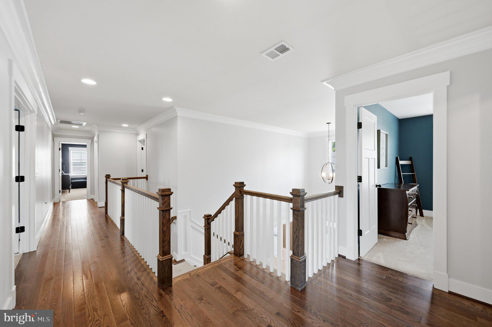 4854 Point Road Warrenton, VA 20187 - Photo 37 of 113 Upper Level Landing