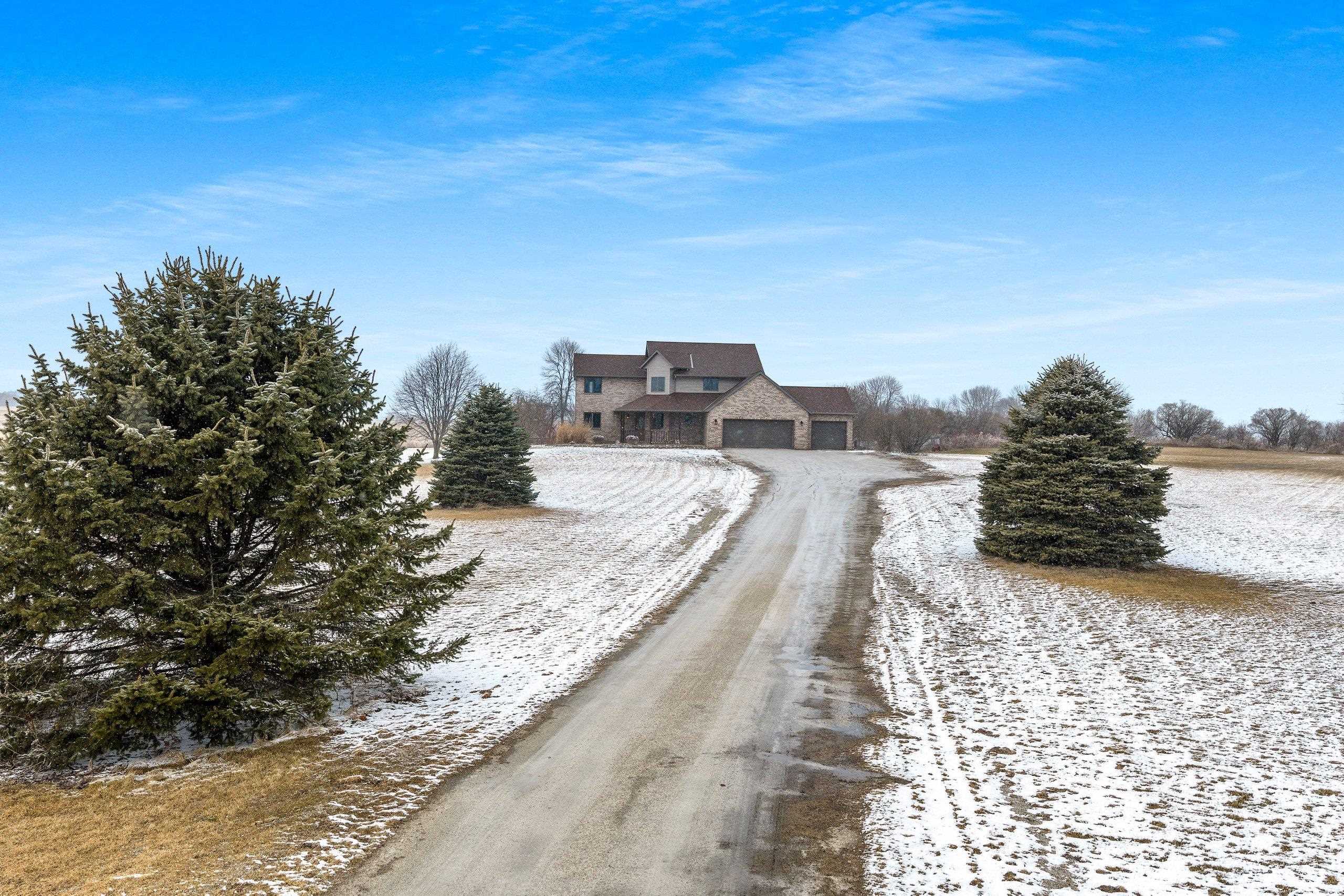 N2729 Lakeshore Road Kewaunee, WI 54216 - Photo 2 of 83