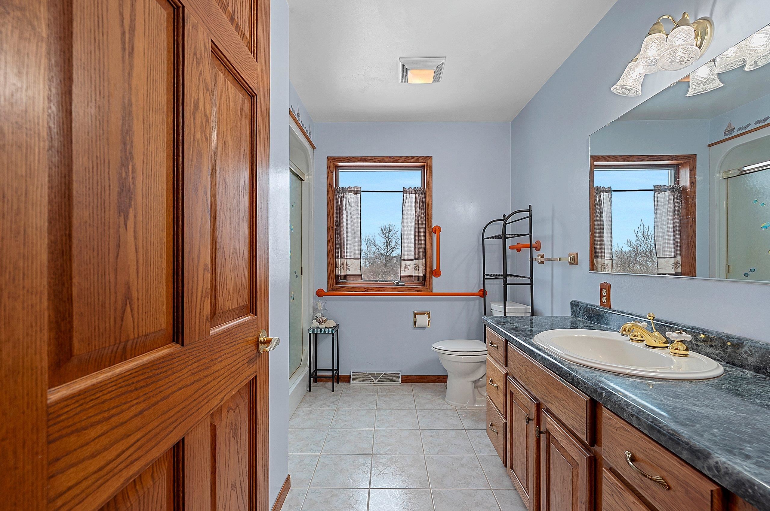 N2729 Lakeshore Road Kewaunee, WI 54216 - Photo 36 of 83