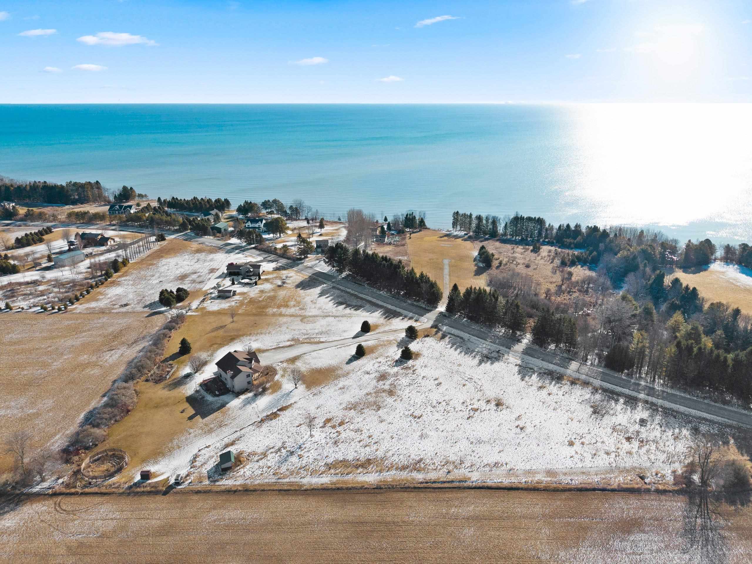 N2729 Lakeshore Road Kewaunee, WI 54216 - Photo 4 of 83