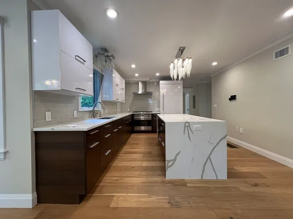 $8,200 | 23 Winslow Road, Unit 1, Brookline, MA 02446