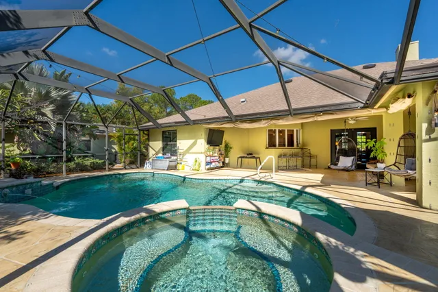 $915,000 | 17352 Valencia Boulevard, Loxahatchee, FL 33470