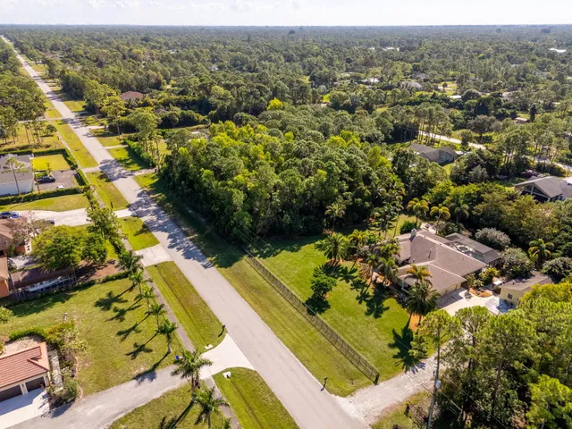 $915,000 | 17352 Valencia Boulevard, Loxahatchee, FL 33470