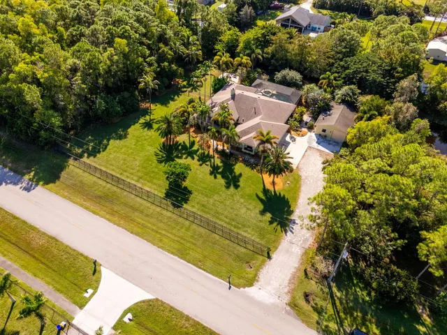 $915,000 | 17352 Valencia Boulevard, Loxahatchee, FL 33470