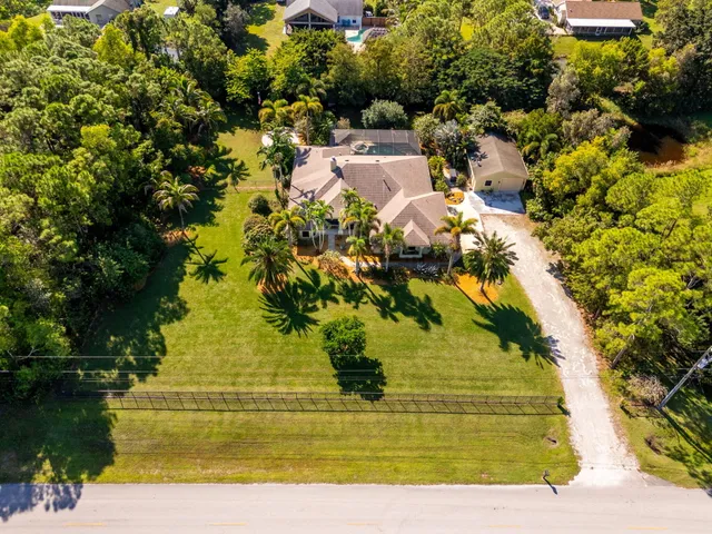 $915,000 | 17352 Valencia Boulevard, Loxahatchee, FL 33470