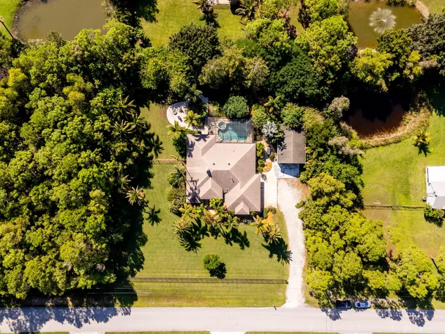 $915,000 | 17352 Valencia Boulevard, Loxahatchee, FL 33470