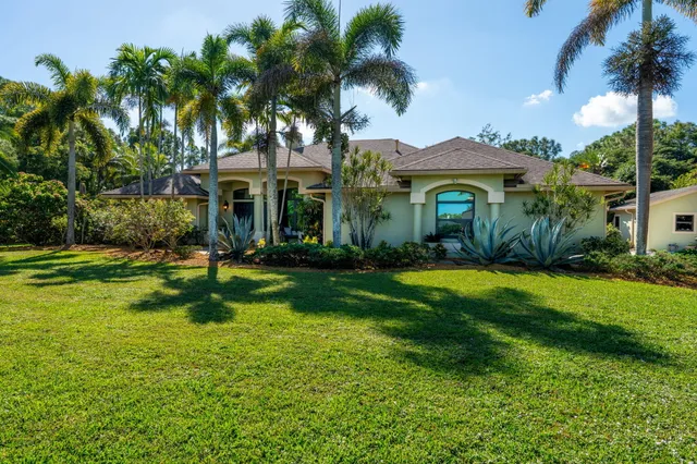 $915,000 | 17352 Valencia Boulevard, Loxahatchee, FL 33470