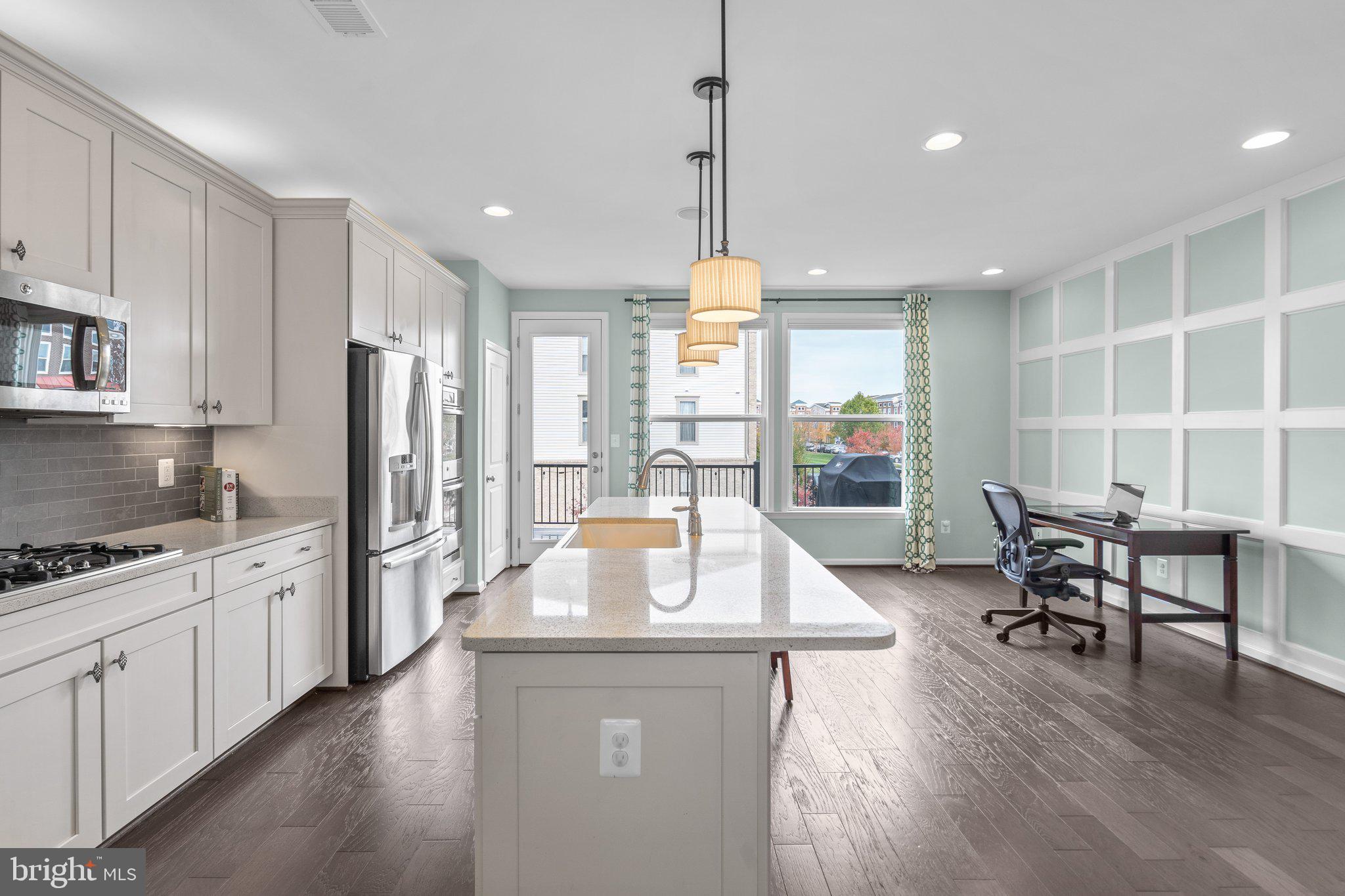 42246 Riggins Ridge Terrace Brambleton, VA 20148 - Photo 8 of 55 Sparkling Quartz