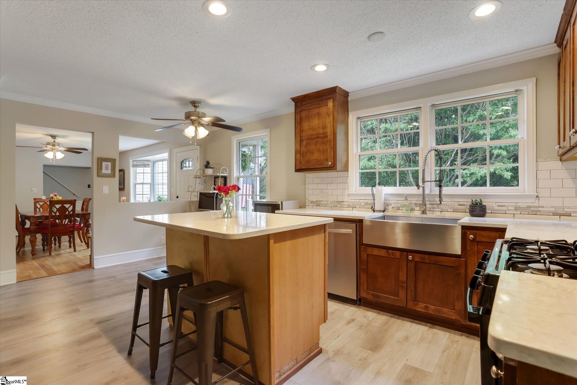 1008 Hampton Road Lyman, SC 29365 - Photo 3 of 32