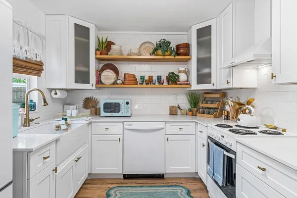 $465,000 | 423 West Ocean Avenue, Lantana, FL 33462
