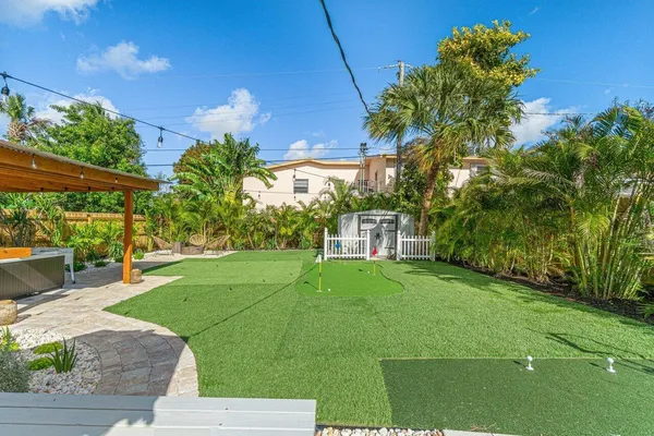 $465,000 | 423 West Ocean Avenue, Lantana, FL 33462
