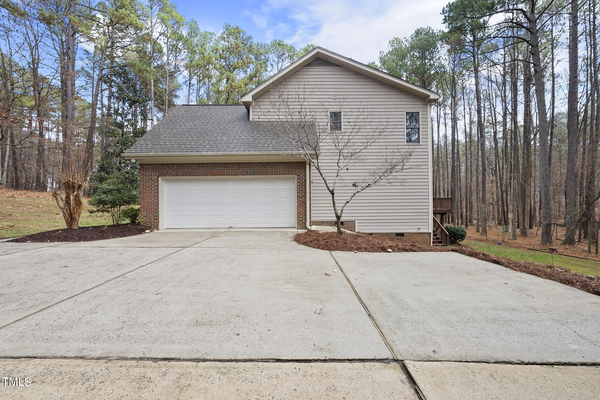 2309 Sunnystone Way Raleigh, NC 27613 - Photo 5 of 45 Garage