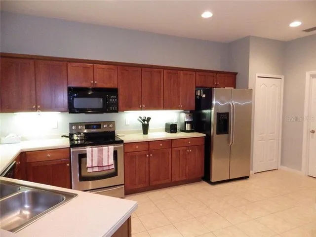 $2,550 | 3336 Chapel Creek Circle, Wesley Chapel, FL 33544