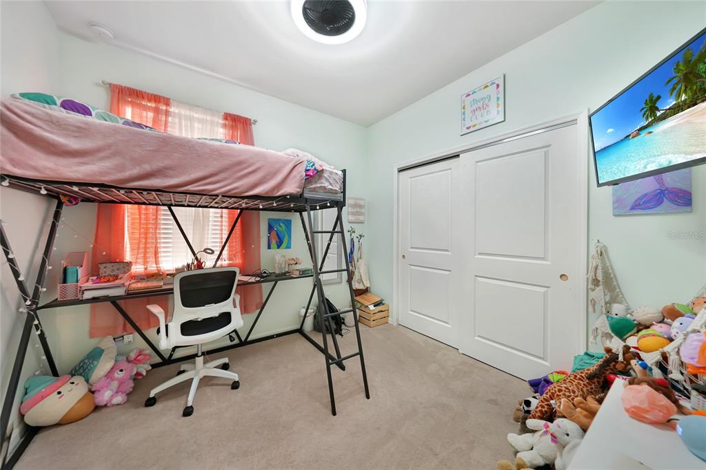 10007 Winding River Road Punta Gorda, FL 33950 - Photo 27 of 44 a room with musical instruments