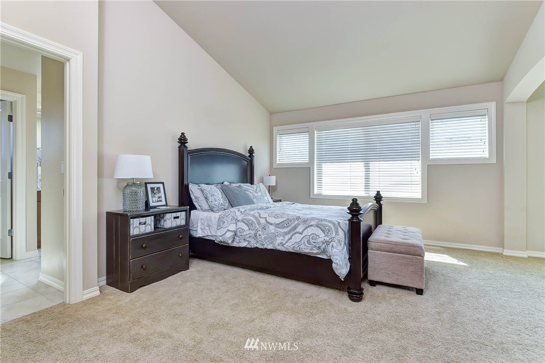 4713 Northeast 2nd Street Renton, WA 98059 - Photo 14 of 24 Gallery Image 14