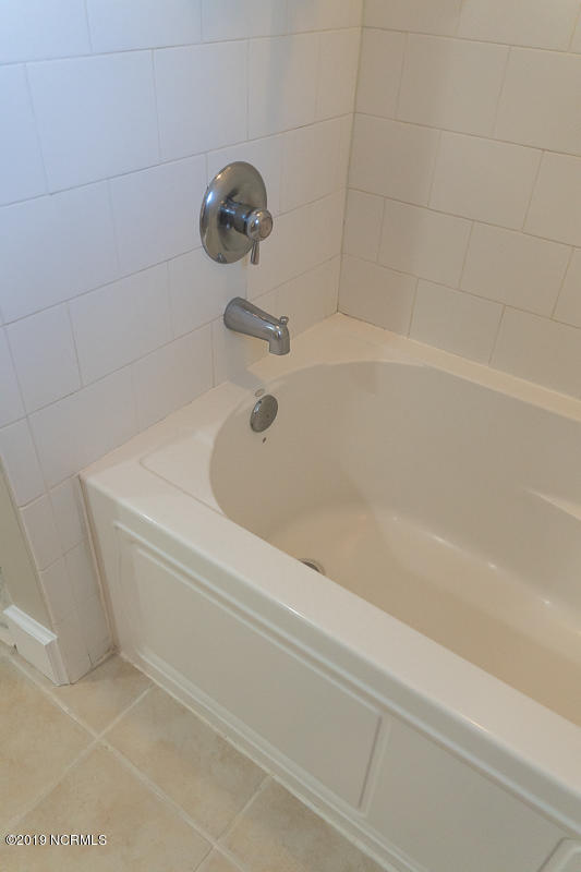 167 Quilt Road Southwest Supply, NC 28462 - Photo 33 of 44 master tub/shower combo