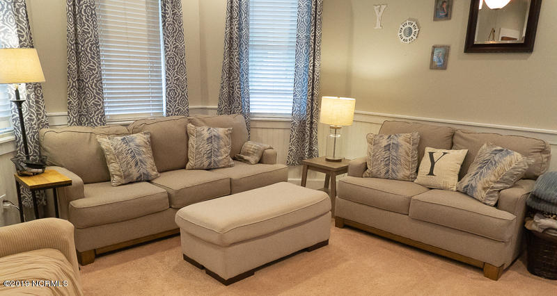 167 Quilt Road Southwest Supply, NC 28462 - Photo 10 of 44 Livingroom