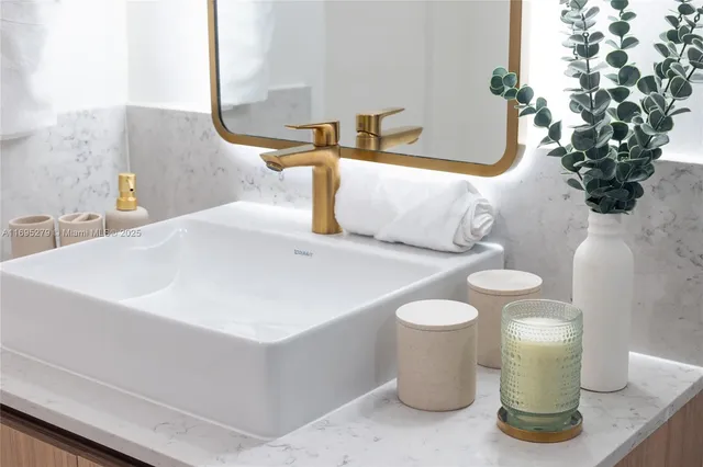 $4,500 | 159 Northeast 6th Street, Unit 3209, Miami, FL 33132