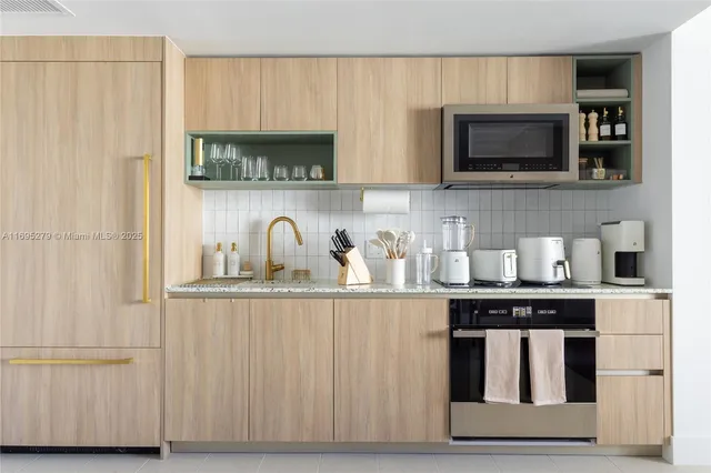 $4,500 | 159 Northeast 6th Street, Unit 3209, Miami, FL 33132