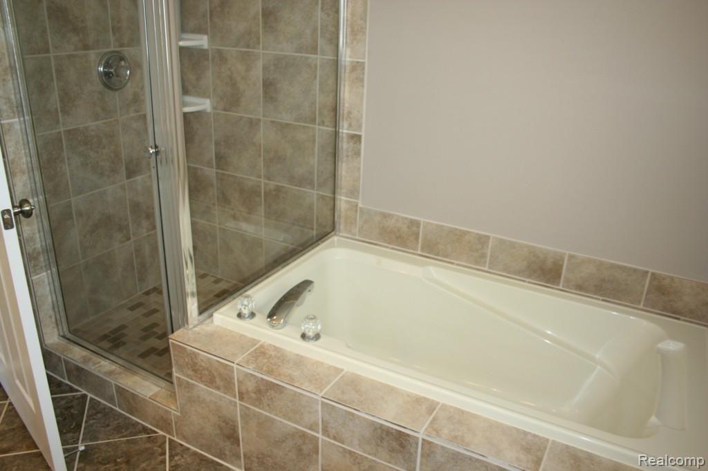 45204 Glengarry Road Canton, MI 48188 - Photo 26 of 40