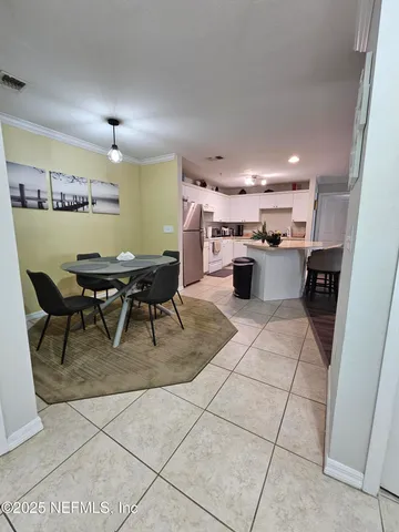 $189,900 | 3591 Kernan Boulevard South, Unit 323, Jacksonville, FL 32224