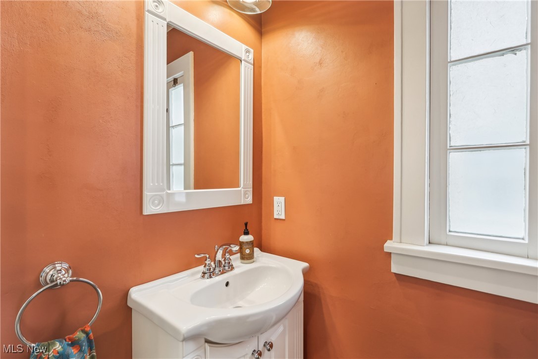 3295 Braemar Road Cleveland, OH 44120 - Photo 12 of 43 Powder room conveniently located near front door.