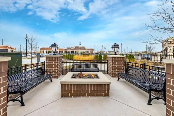 $529,900 | 9610 North Centennial Drive, Unit 412, Munster, IN 46321