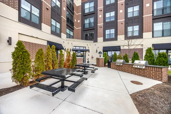 $529,900 | 9610 North Centennial Drive, Unit 412, Munster, IN 46321