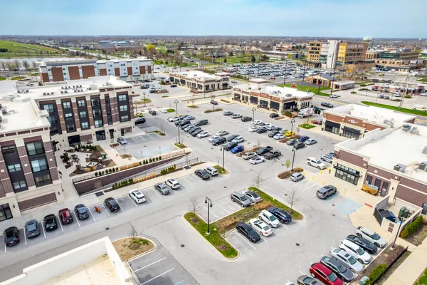 $529,900 | 9610 North Centennial Drive, Unit 412, Munster, IN 46321