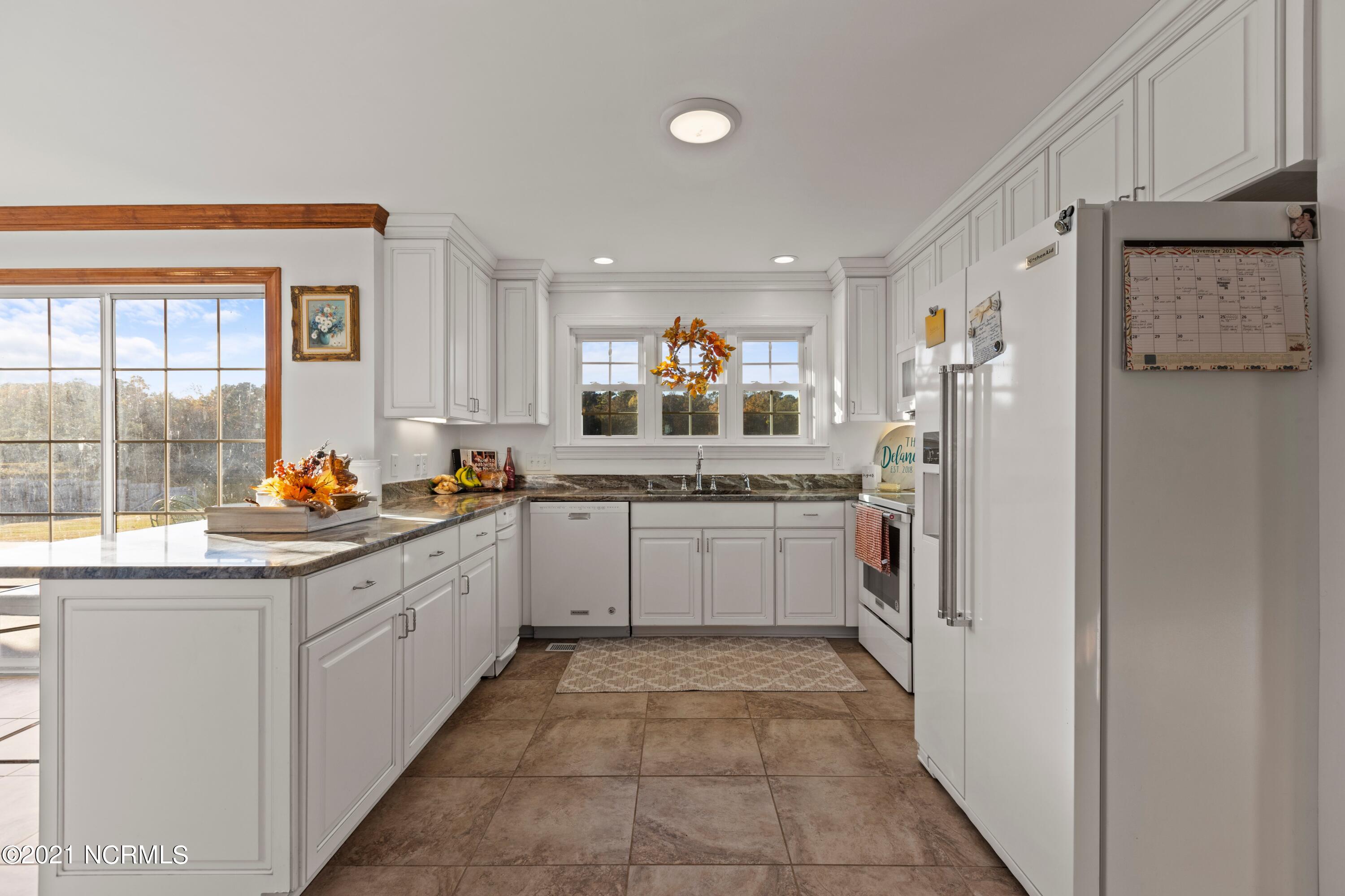 3128 Neuse Road Kinston, NC 28501 - Photo 21 of 74 43-print-IMGL4880